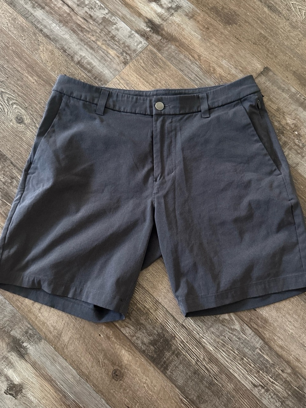 Men’s lululemon Commission Classic-Fit
Short